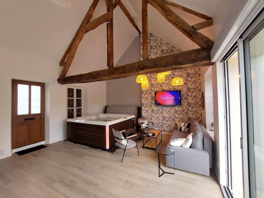 L'Incontournable - Loiret Spa Ladon Exterior photo